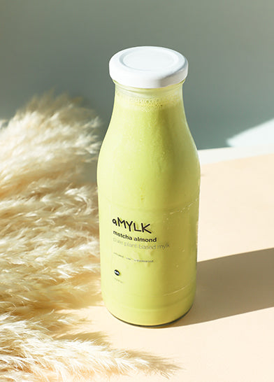 matcha almond aMYLK